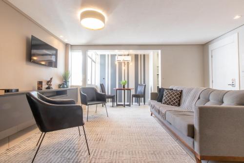 Livin Studios in คริซิวมา