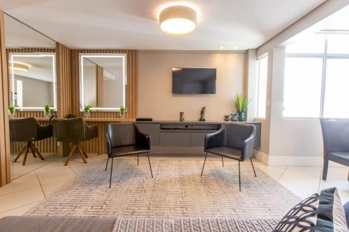 Livin Studios in คริซิวมา