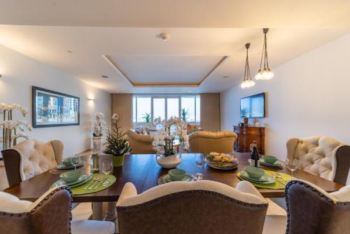 2 Bedroom App with private beach and infinity pool, Dubai (foto 9)