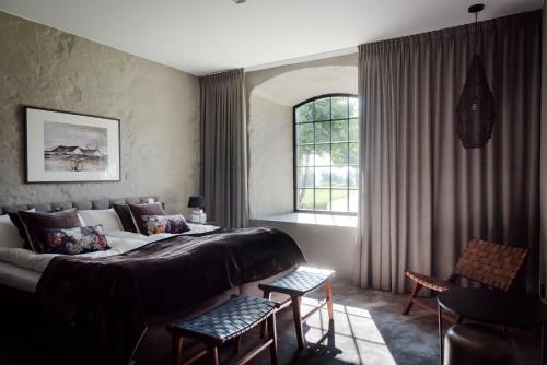 1 queen bed