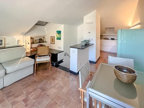  Grande appartamento con vista mare in Celle Ligure