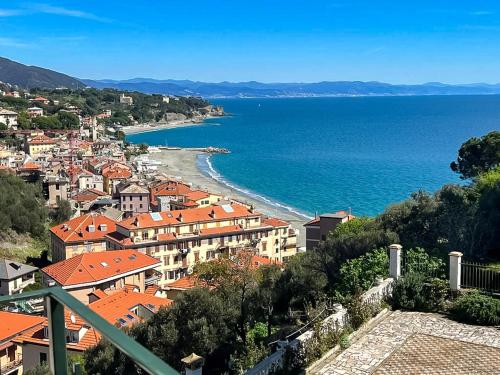  Grande appartamento con vista mare in Celle Ligure