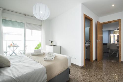 One-Bedroom Apartment image 6