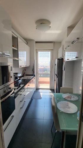 B&B - Camera doppia con bagno privato in stupendo attico con vista mozzafiato, Milan (photo 10)
