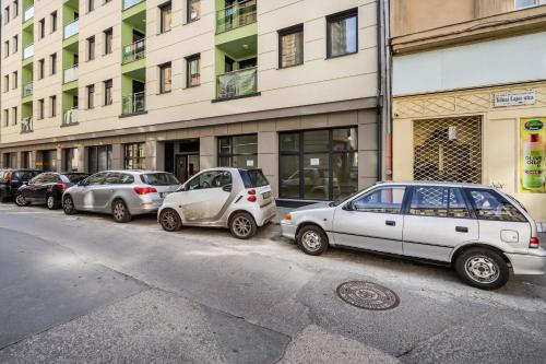 Cosy Tolnai street Apartments - image 12