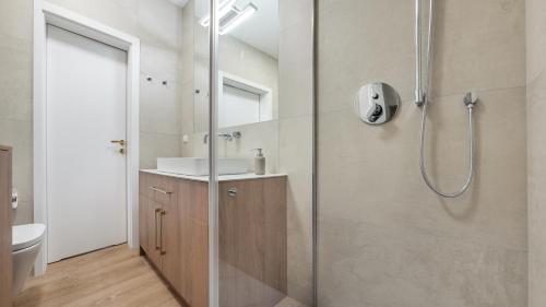 One-Bedroom Apartment image 3
