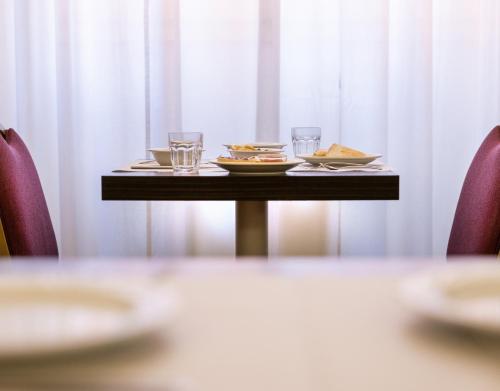 Ételek és italok, Hotel Palace near Archeológiai Városi Múzeum