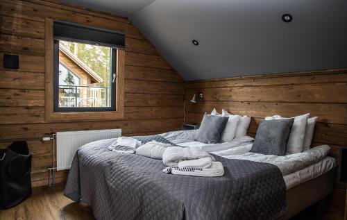 2 twin beds, 2 sofa beds