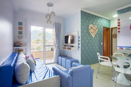 2 Quartos com ar, piscina, sacada Gourmet a 1 km da praia Grande