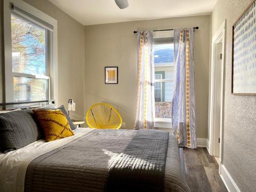 Hot tub, Quiet 3 Bedroom, Close to Downtown, WFH in Wheat Ridge, USA