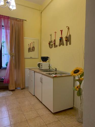 Glam Sm Maggiore Guest House, Рим (фото 4)