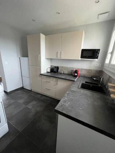 Wasat, Joli appt 3 chambres à Caen (Wasat, Joli appt 3 chambres a Caen) in 拉葛拉斯德都