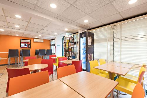 อาหารและเครื่องดื่ม, พรีเมียรคลาสรัวเอ็นซุดพาร์คเดสเอ็กซ์โพซิชั่น (Premiere Classe Rouen Sud - Parc des Expositions) in แซงต์ เตเตียน ดู รูเวย์