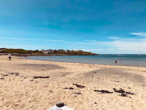 Coed Bach, Nr Rhosneigr, Anglesey (Pet Friendly) in Bryngwran