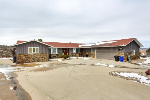 Rapid City Apartment with Mountain Views!