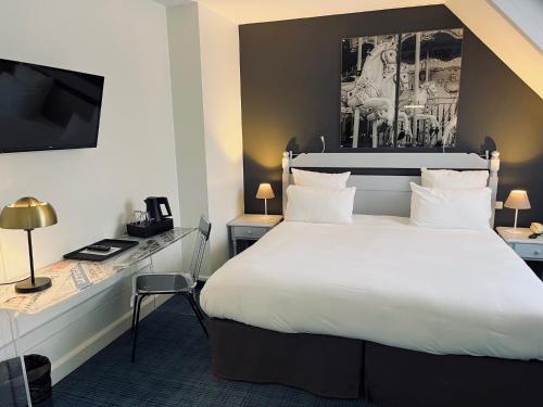 hotel photo