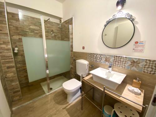 Quadruple Room with Private Bathroom image 1