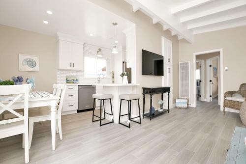 114 Forty Second Street B in Newport Beach, USA