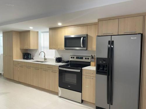 Studio Apartment in West Bay Rd. VR14