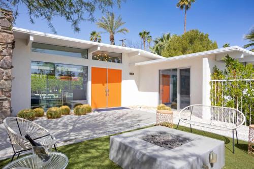 Orange Crush in Palm Springs, USA
