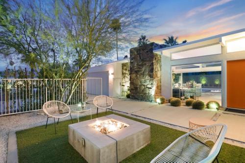 Orange Crush in Palm Springs, USA