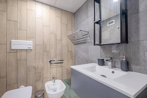 Modern Apartment at San Giovanni, Rome (photo 2)