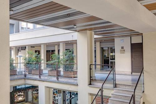 Modern Apartment at San Giovanni, Rome (photo 9)