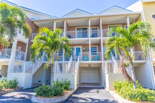 464 Little Harbor in Ruskin, USA