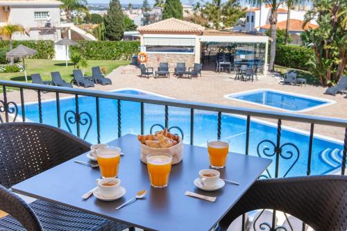 Atalaia Sol Aparthotel - tennis & heated pool in winter