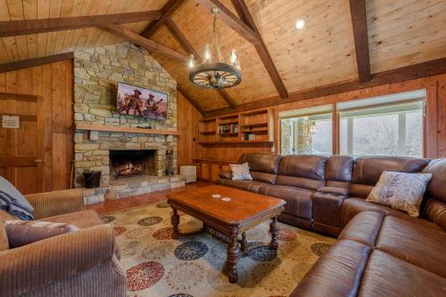 Appalachian Mountain Lodge image