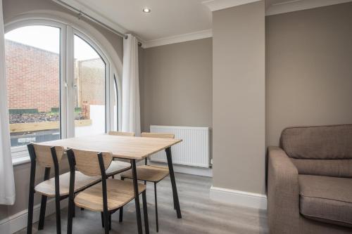 Riverside Central Kingston Flat 1B - image 9