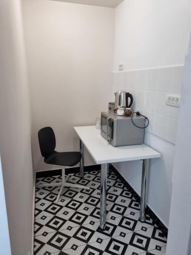 Unirii Square Old Town Apartment - image 10