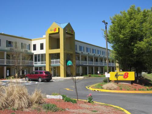 新坎伯蘭速8溫德姆酒店 (Super 8 by Wyndham New Cumberland) in 新坎伯蘭