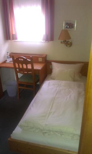 Economy Single Room