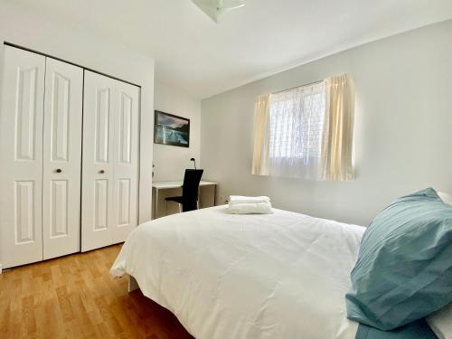 Burnaby Metrotown Cozy 3 Bedroom Suite