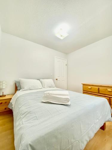 Burnaby Metrotown Cozy 3 Bedroom Suite