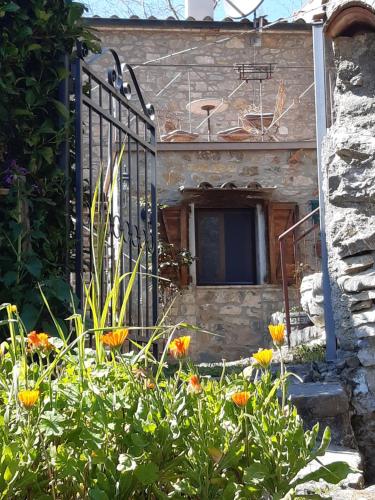  Casa della pace - apartment with private entrance in Elmo