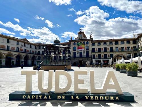 אטרקציות קרובות, TUDELA CENTRO-Teatro Gaztambide-3 habitac. in טודלה