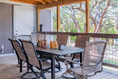 The Cottage on Lake Travis in Lakeway, USA