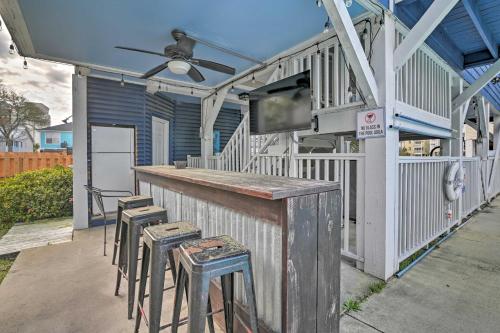 Large Home with Hot tub and Pool - 500 Ft to the Beach - image 11