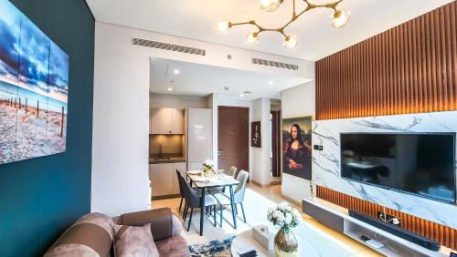 STAY La Casa Da Vinci 1BR Holiday Home CVR B3002 near Burj Khalifa, Дубай