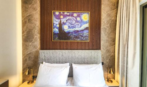 STAY La Casa Da Vinci 1BR Holiday Home CVR B3002 near Burj Khalifa, Дубай (фото 8)