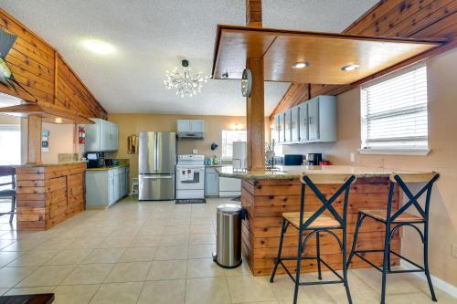 Freeport Vacation Rental about 1 Mi to Surfside Beach!