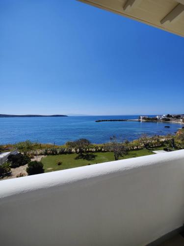 Deluxe Double Room with Sea View image 8