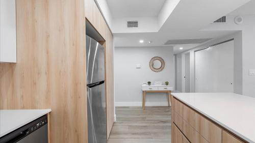 2 Bedrooms Sunny Isles at Ocean Reserve 2nd floor - image 14