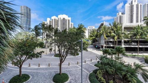 2 Bedrooms Sunny Isles at Ocean Reserve 2nd floor - image 12