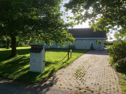  Holiday Home With Pool And Near The Beach in Asperup