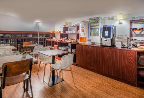 Comfort Hotel Astoria Lorient - image 13