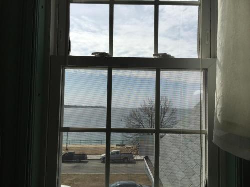Harborview Inn - image 10