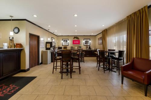 Red Roof Inn Pecos - image 8